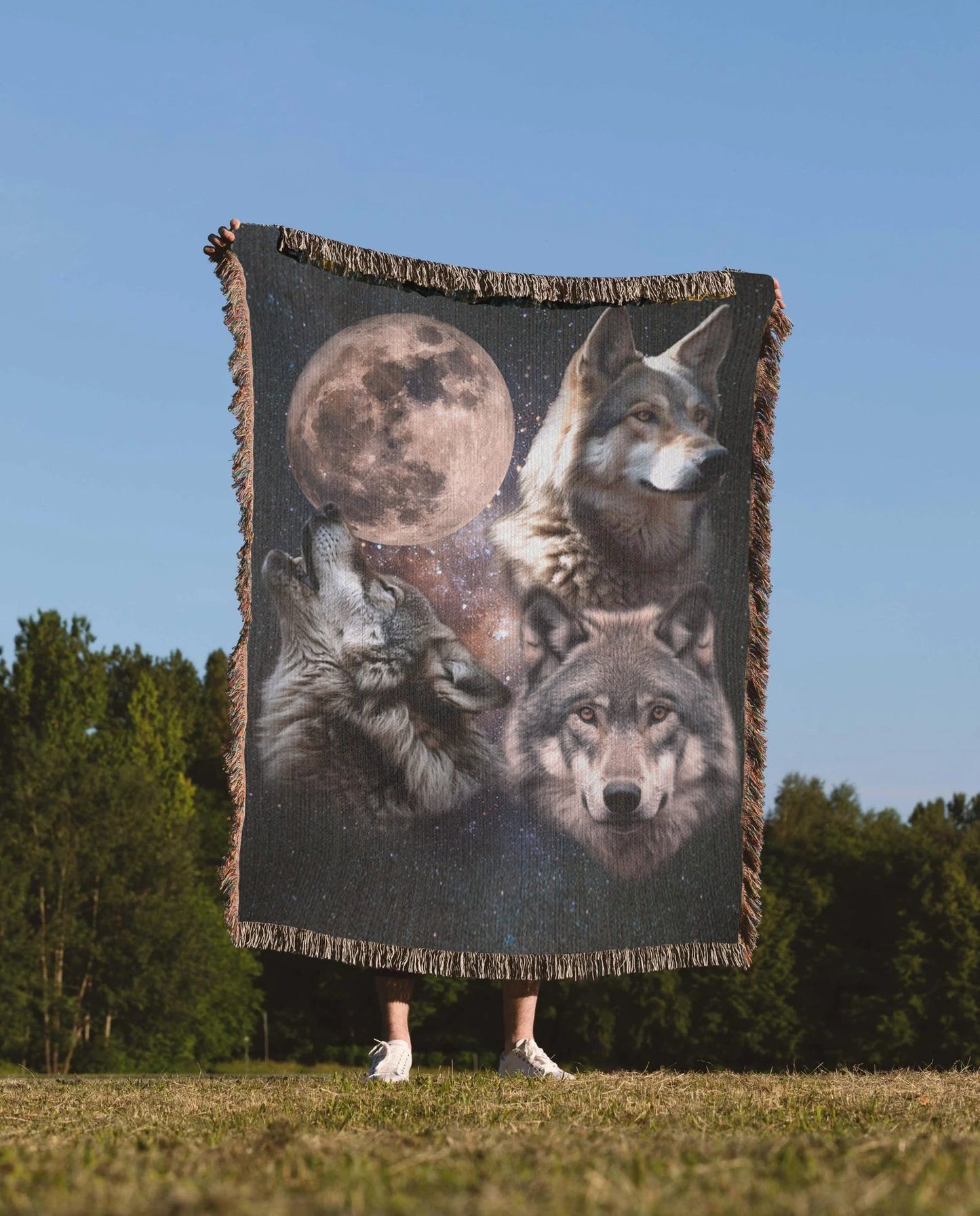 Three Wolves And The Moon Retro Woven Blanket. - KILLER RETRO